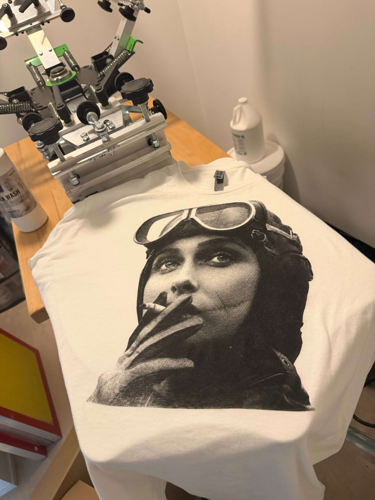 1 COLOUR SCREEN PRINT - HALFTONE
